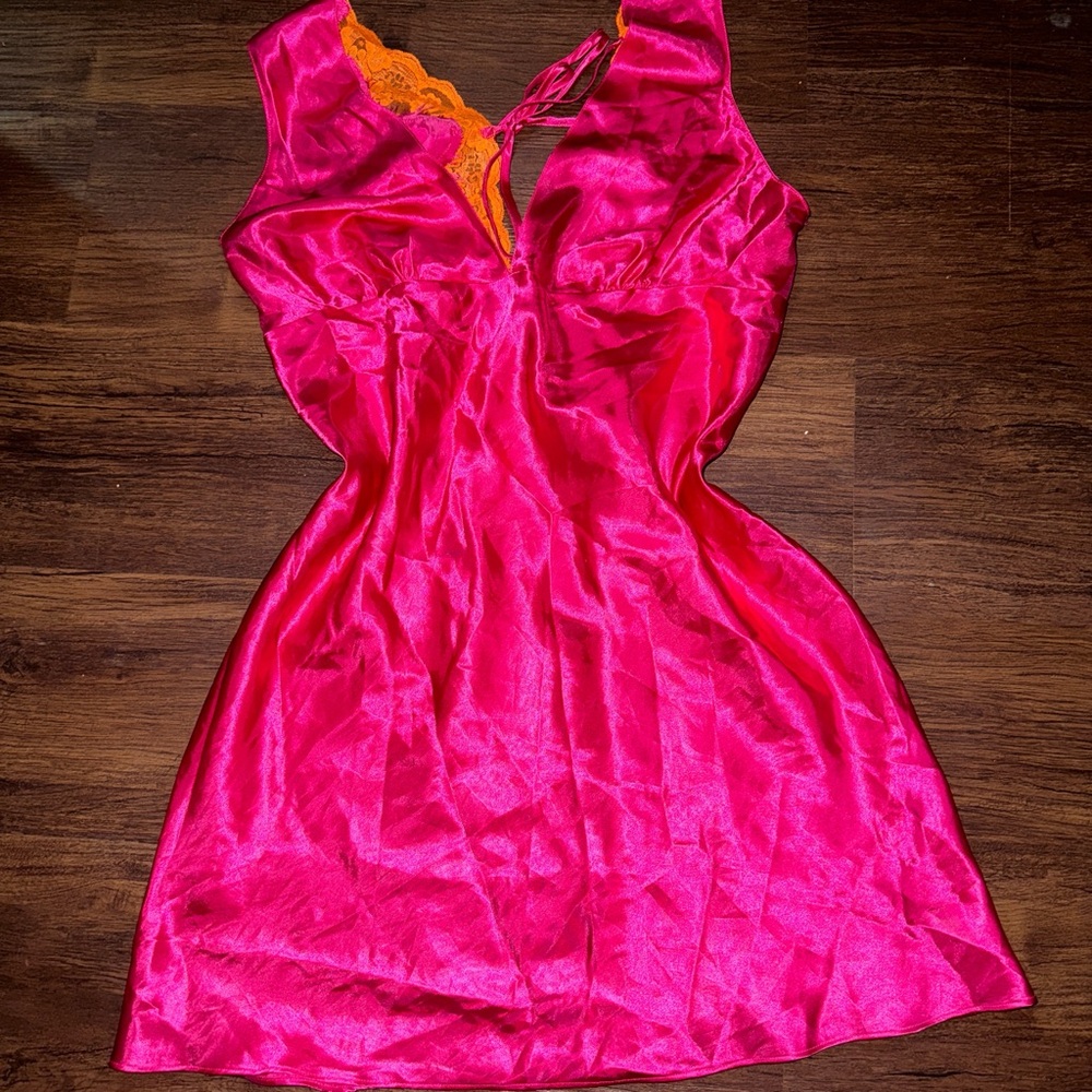 Vintage Satin Dress 🩷🧡